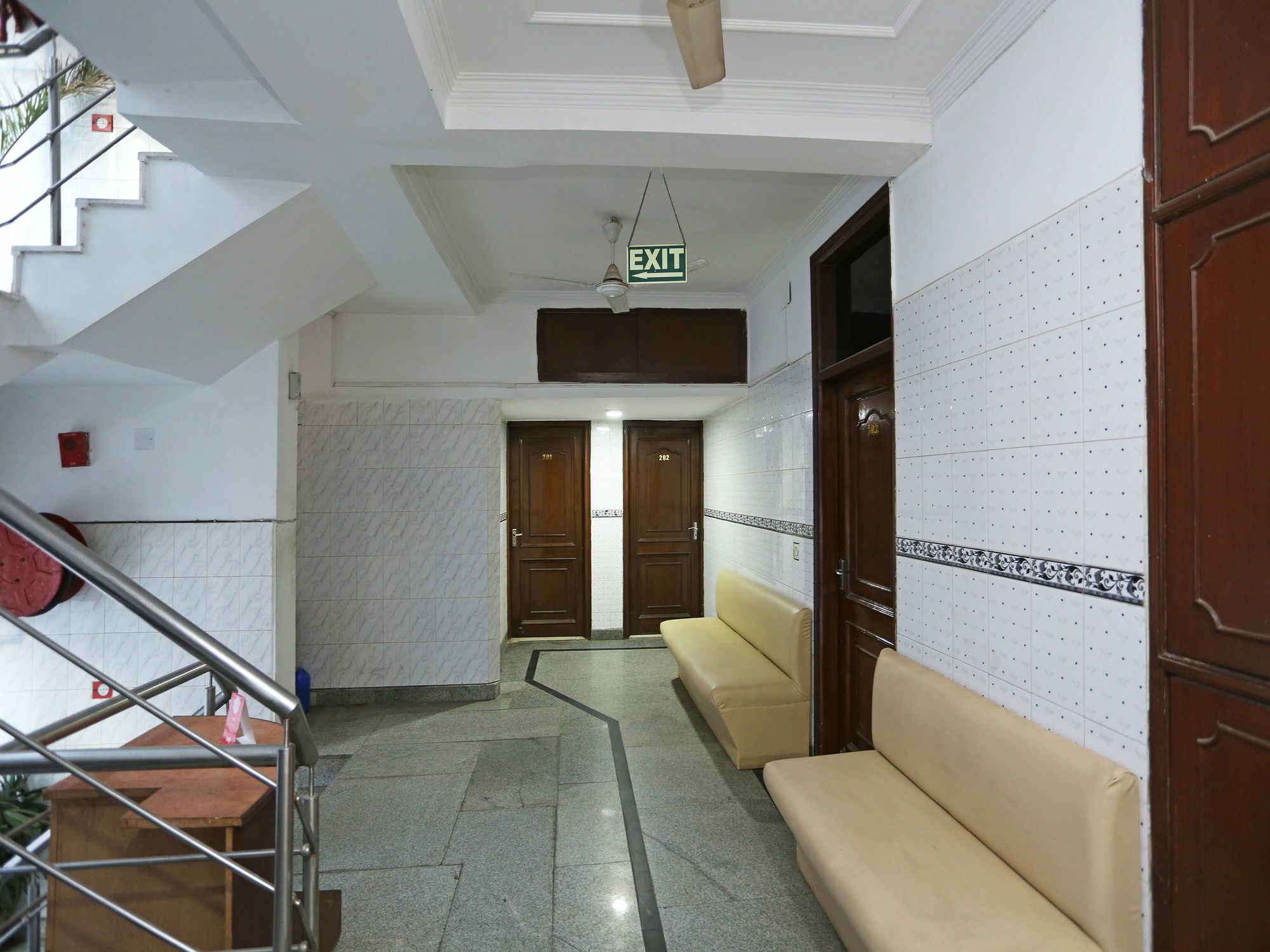 Oyo 472 Hotel Sareen Нью-Делі Екстер'єр фото
